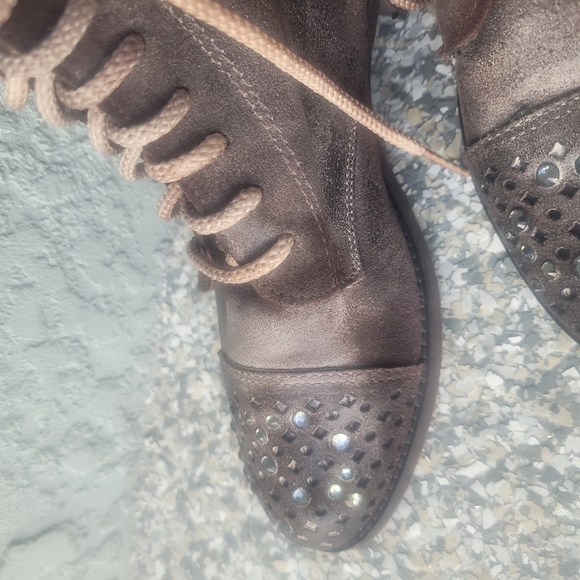 Made In Italy Stylish Brown Lace-Up Women's Boots - Picture 7 of 7